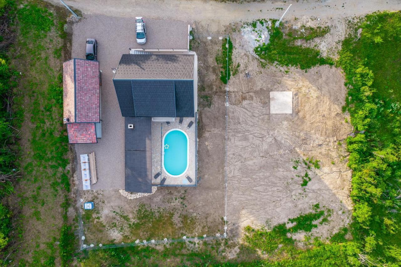 Villa Nesa - Beautiful Guest House At Continental Croatia With Outdoor Swimming Pool, Sauna And 3 Bedrooms Plaški Exteriör bild