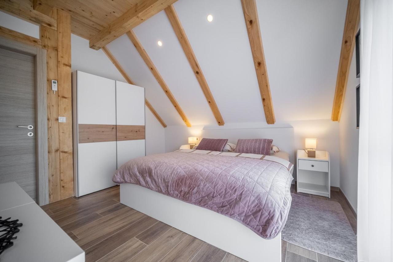Villa Nesa - Beautiful Guest House At Continental Croatia With Outdoor Swimming Pool, Sauna And 3 Bedrooms Plaški Exteriör bild
