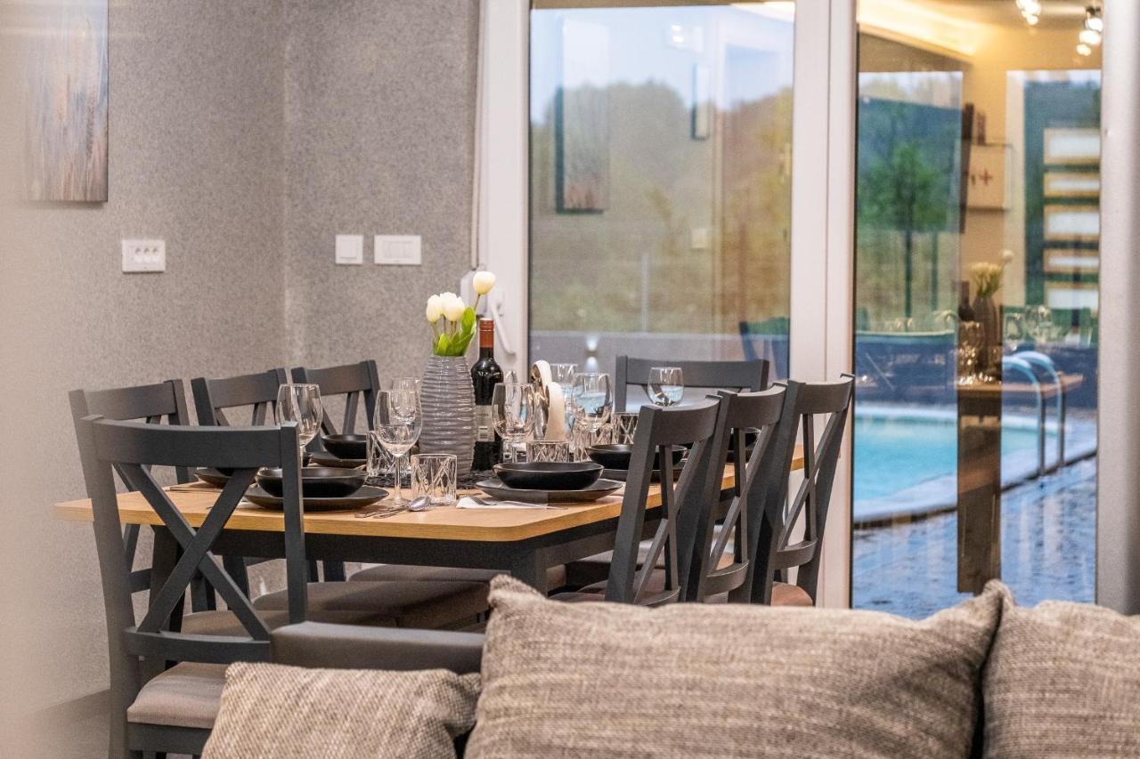 Villa Nesa - Beautiful Guest House At Continental Croatia With Outdoor Swimming Pool, Sauna And 3 Bedrooms Plaški Exteriör bild