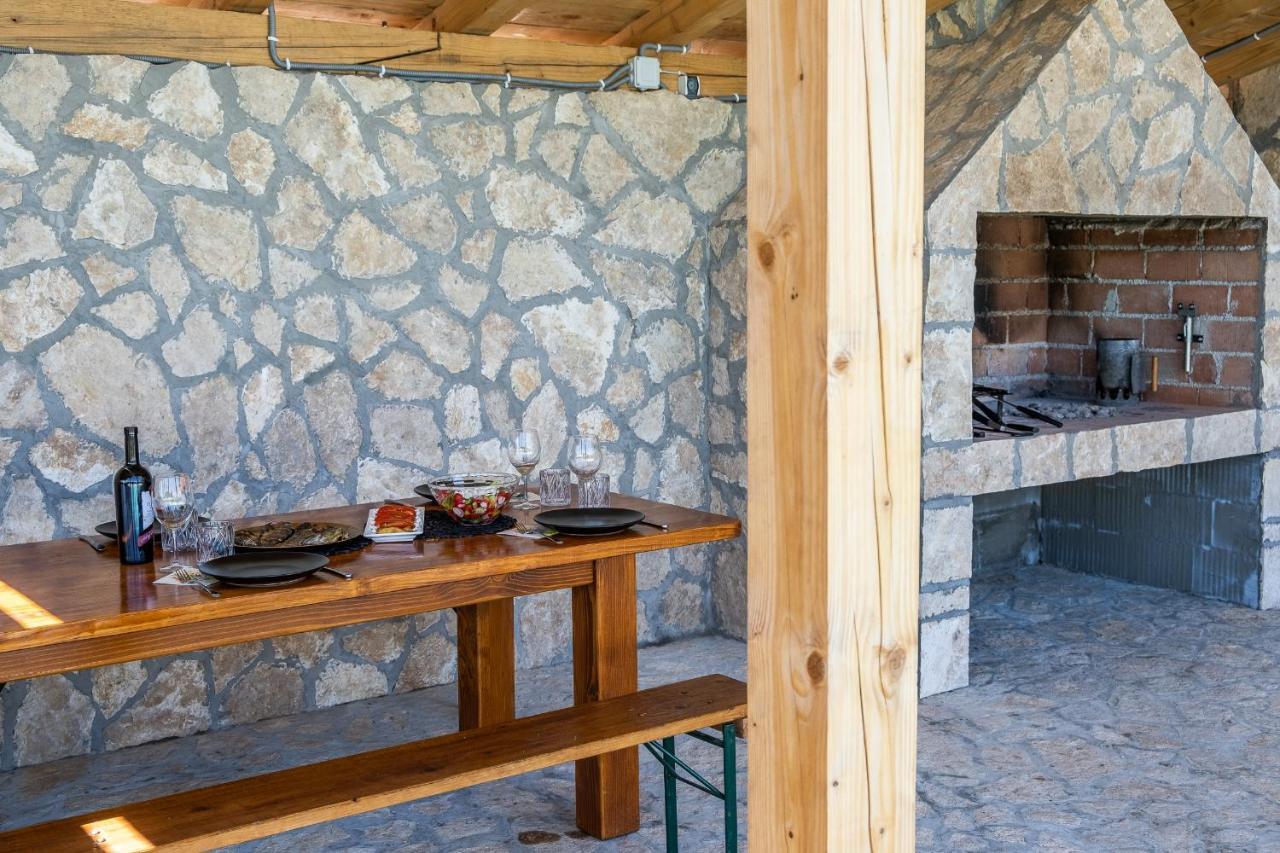 Villa Nesa - Beautiful Guest House At Continental Croatia With Outdoor Swimming Pool, Sauna And 3 Bedrooms Plaški Exteriör bild