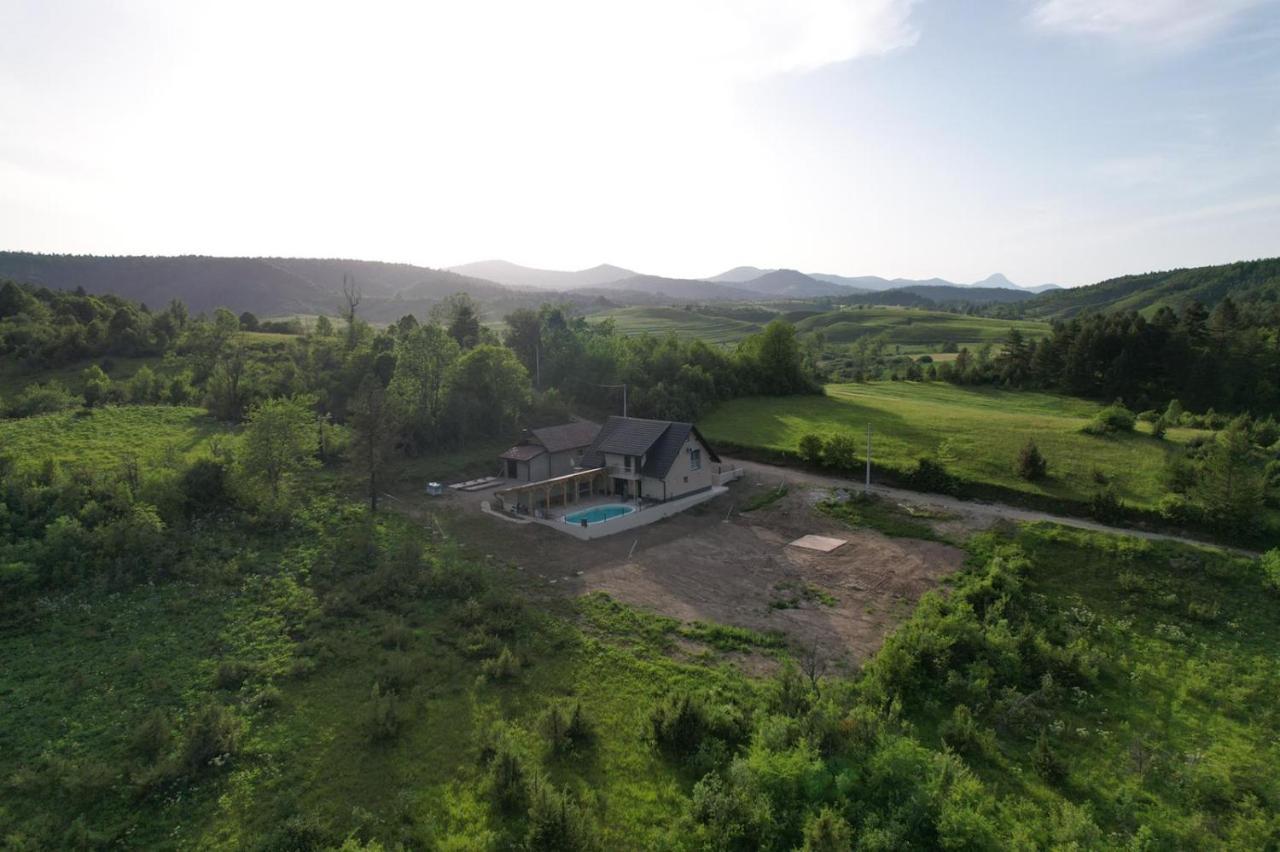 Villa Nesa - Beautiful Guest House At Continental Croatia With Outdoor Swimming Pool, Sauna And 3 Bedrooms Plaški Exteriör bild