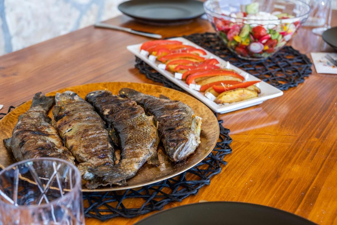 Villa Nesa - Beautiful Guest House At Continental Croatia With Outdoor Swimming Pool, Sauna And 3 Bedrooms Plaški Exteriör bild